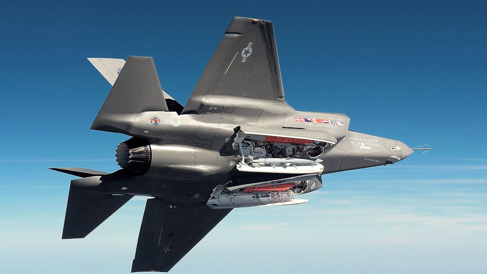 F35-Weapons-Bay-Door-Actuation_impact-1920x1080